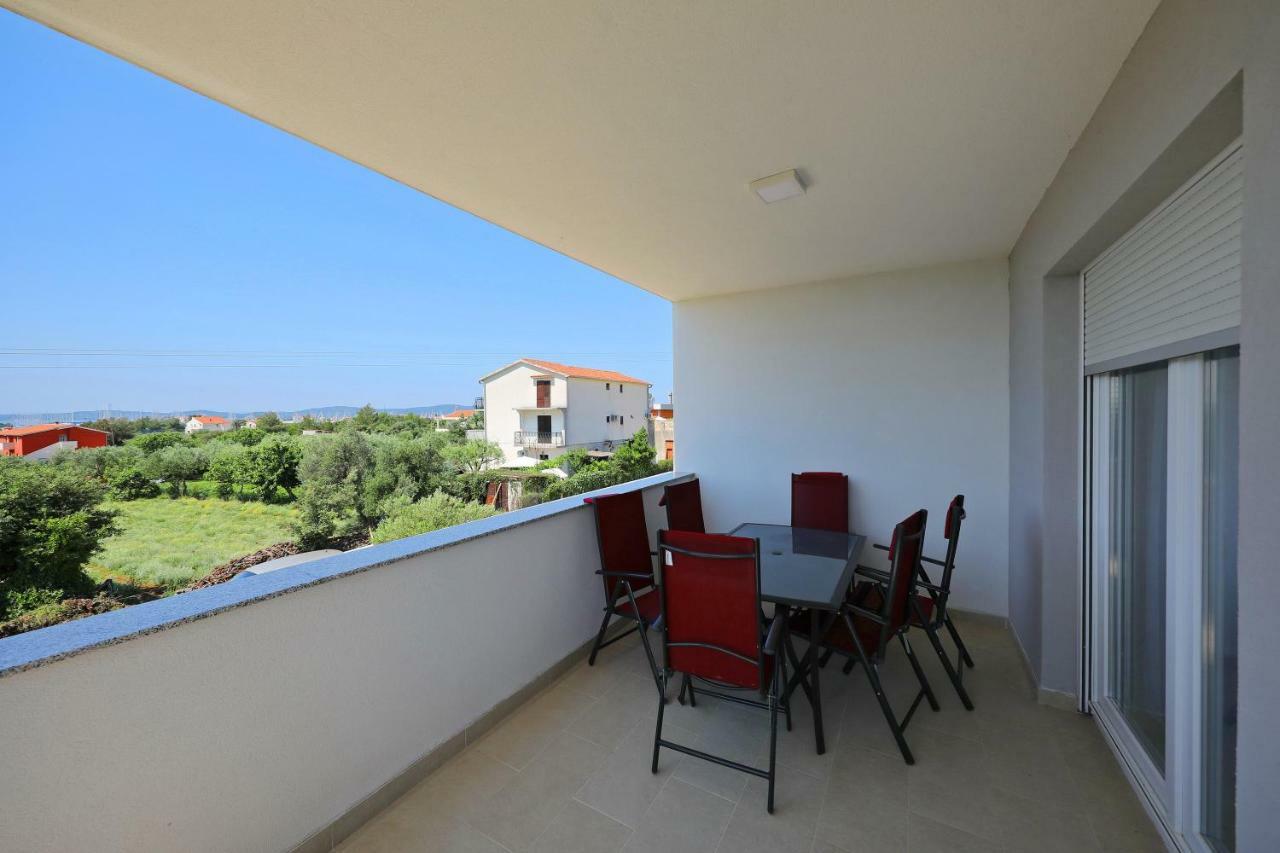 Apartmani Vlado Mitar Sukošan Exterior foto