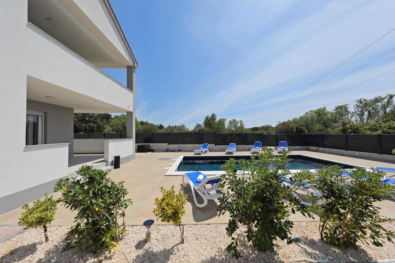 Apartmani Vlado Mitar Sukošan Exterior foto